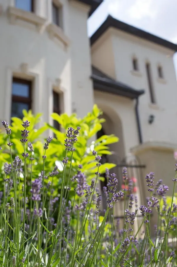Kuria Apartman Budapest With Free Parking