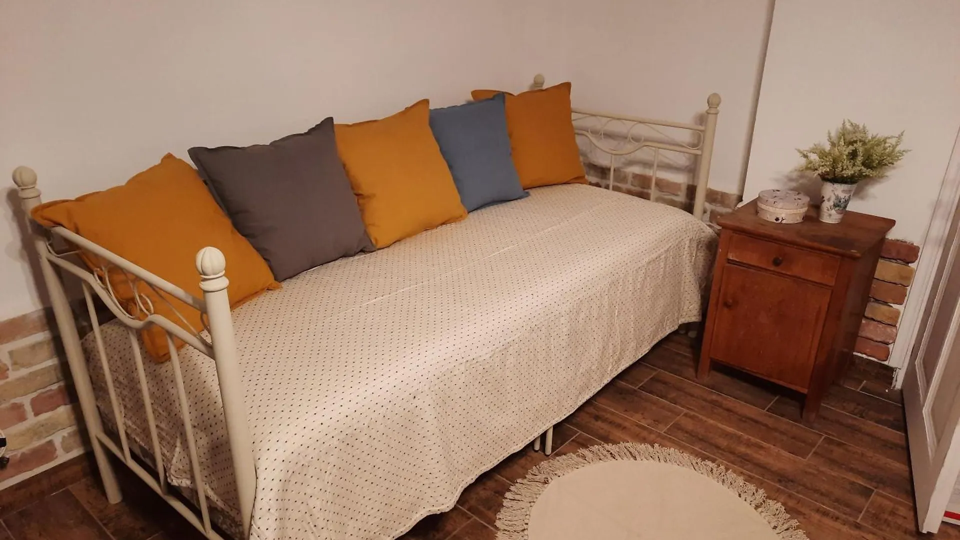 Kuria Apartman Budapest With Free Parking Apartament