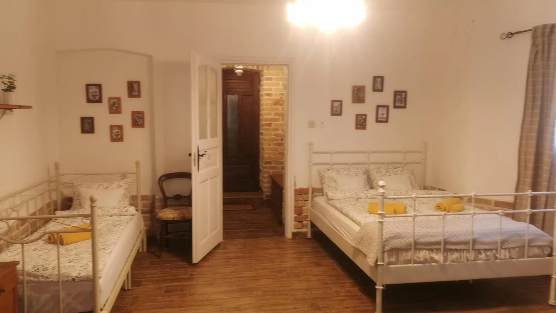 Kuria Apartman Budapest With Free Parking Apartament
