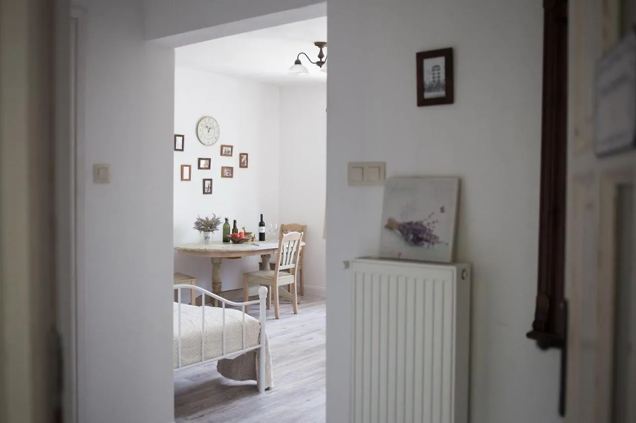 Kuria Apartman Budapest With Free Parking Apartament