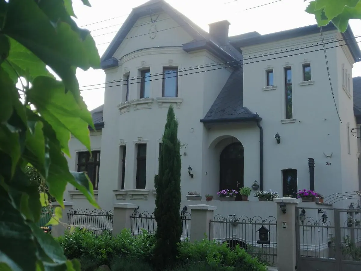 Kuria Apartman Budapest With Free Parking